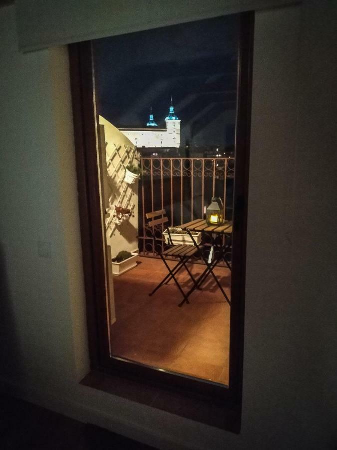 Atico Toledo Apartment ภายนอก รูปภาพ
